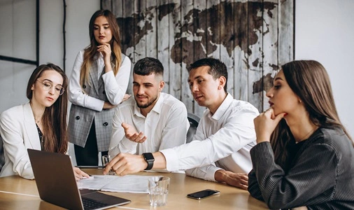 Advantages and Disadvantages of Group Discussion