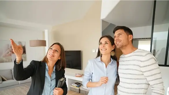 Balancing a Day Job and a Real Estate Career: Tips for Success