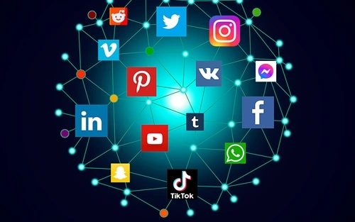 Pros and Cons of Social Media