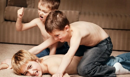 Why Should Children Not Look Over The Younger Sibling?