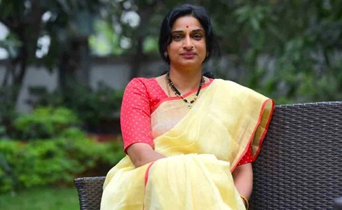 Kompella Madhavi Latha