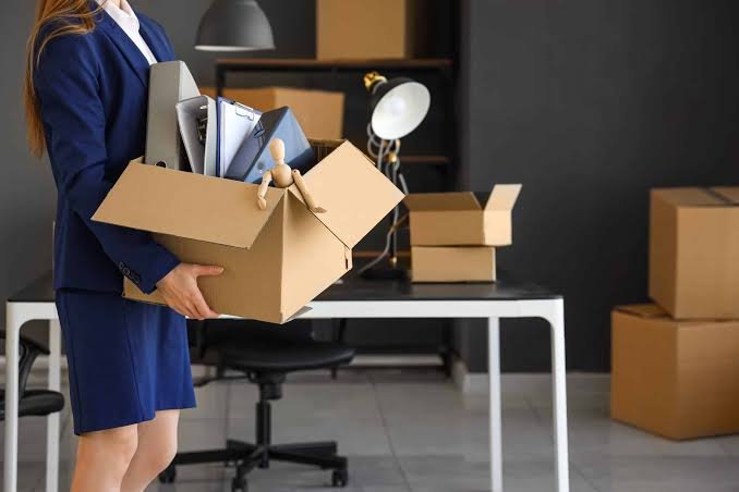 Packing office essentials for relocation